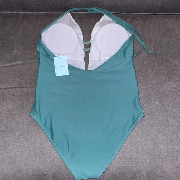 NEW.  CUPSHE 1 piece swimsuit. Size Large - Picture 3 of 6